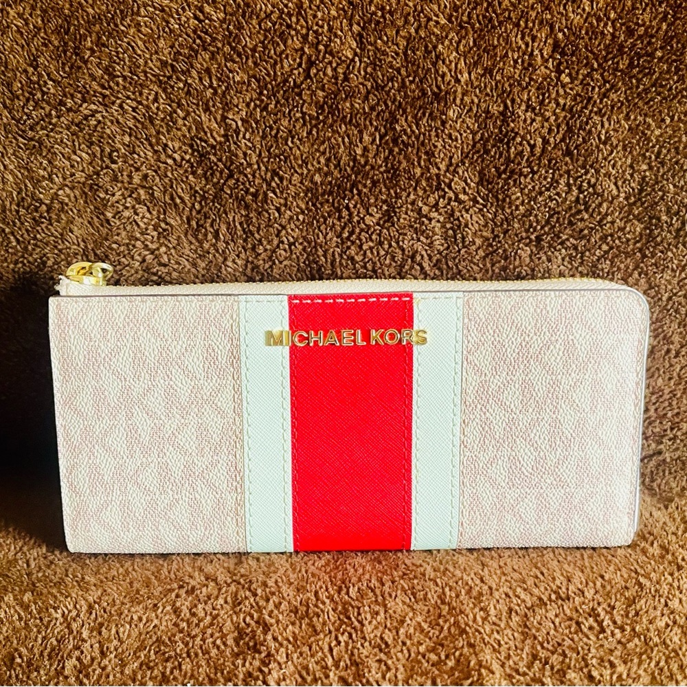 Michael Kors Jet Set 3/4 Zip Saffiano Leather Wallet
